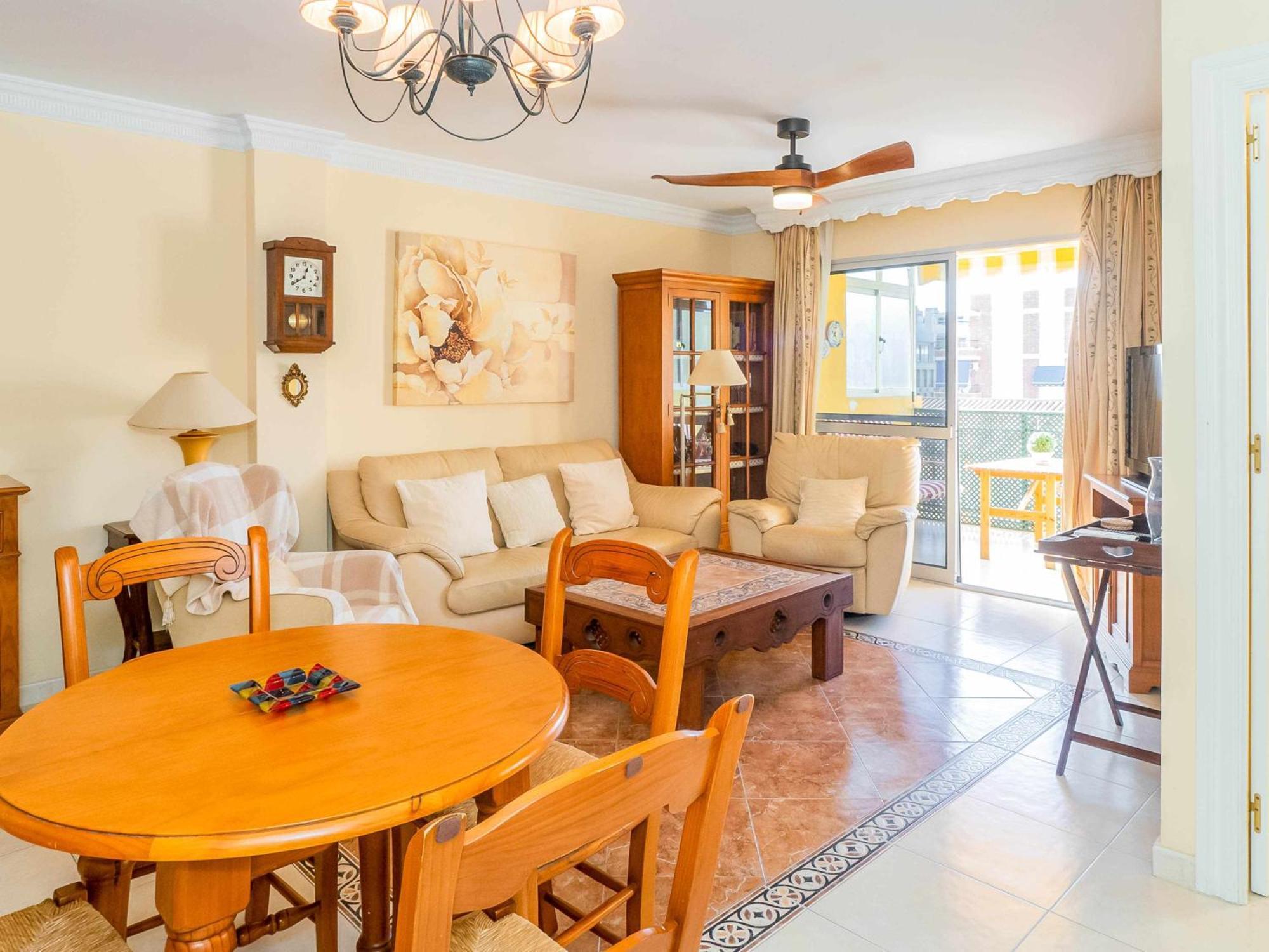 Centrico Apartamento Con Terraza En La Playa Rincón de la Victoria Dış mekan fotoğraf