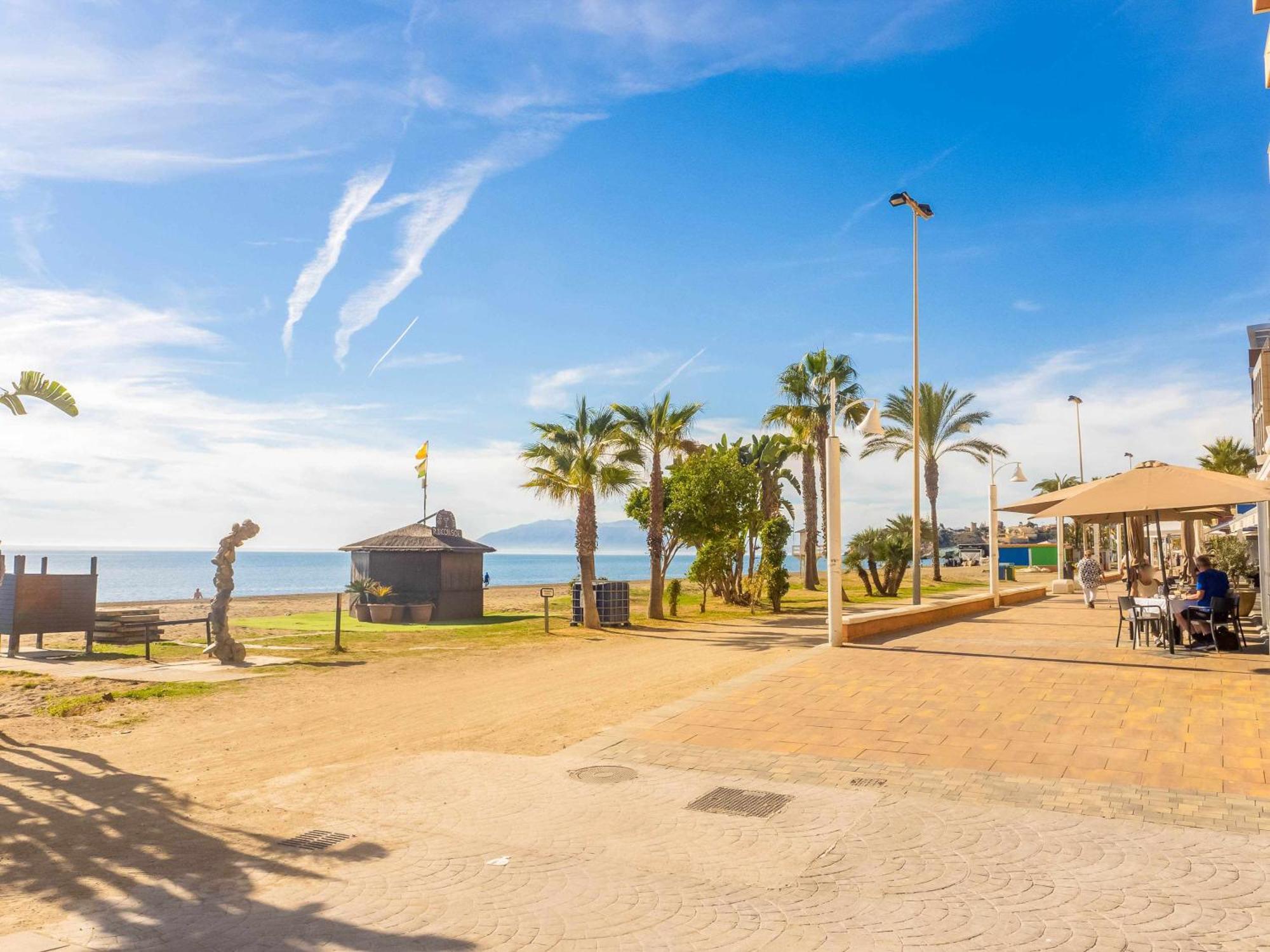 Centrico Apartamento Con Terraza En La Playa Rincón de la Victoria Dış mekan fotoğraf